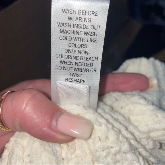 SO Junior Cable Knit Sweater in Irish Cream SZ XS chunky knit sweater NEW - Picture 6 of 13